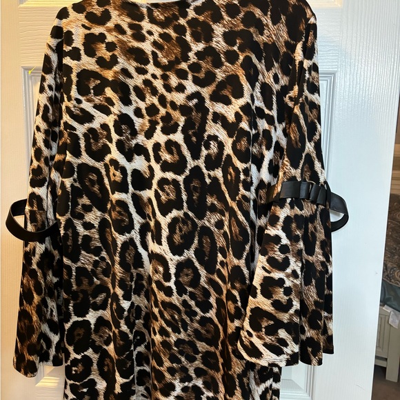 Joseph Ribkoff Animal Print Zipper Blouse plus size 18.  NWOT - Picture 6 of 9